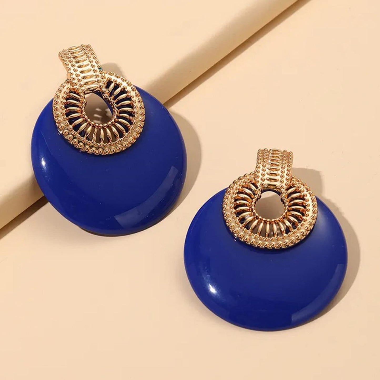 Round Metal Earring